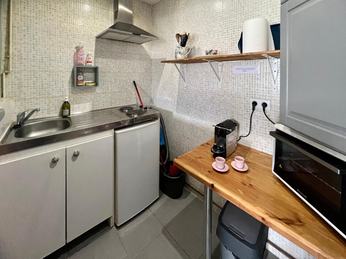 La Courette - T2 Plus Parking Gratuit นีมส์ ภายนอก รูปภาพ