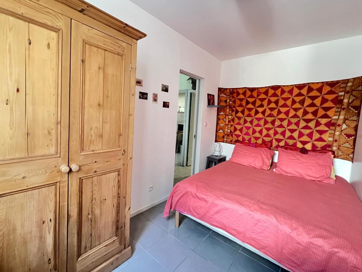 La Courette - T2 Plus Parking Gratuit นีมส์ ภายนอก รูปภาพ
